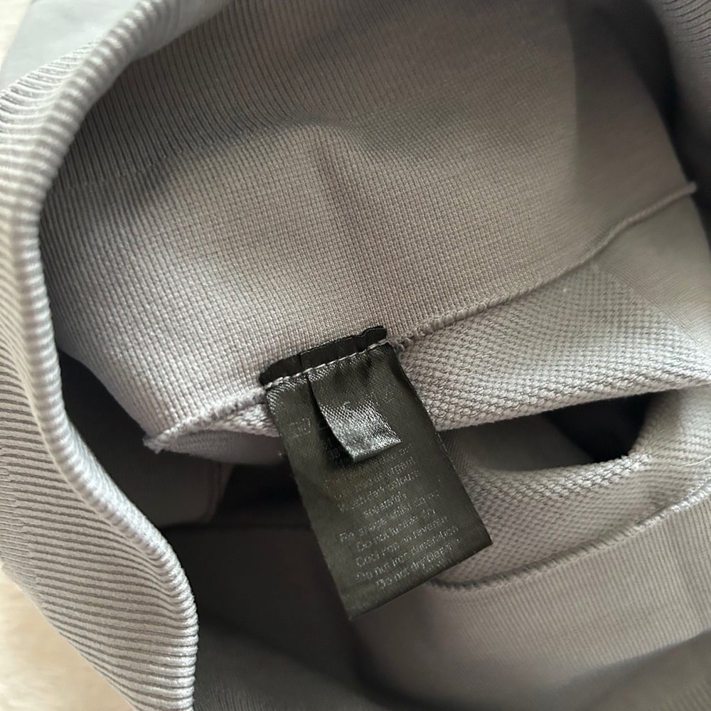 Alphalete Amplify Shorts 3.5” Inseam Thundercloud - Picture 7 of 11